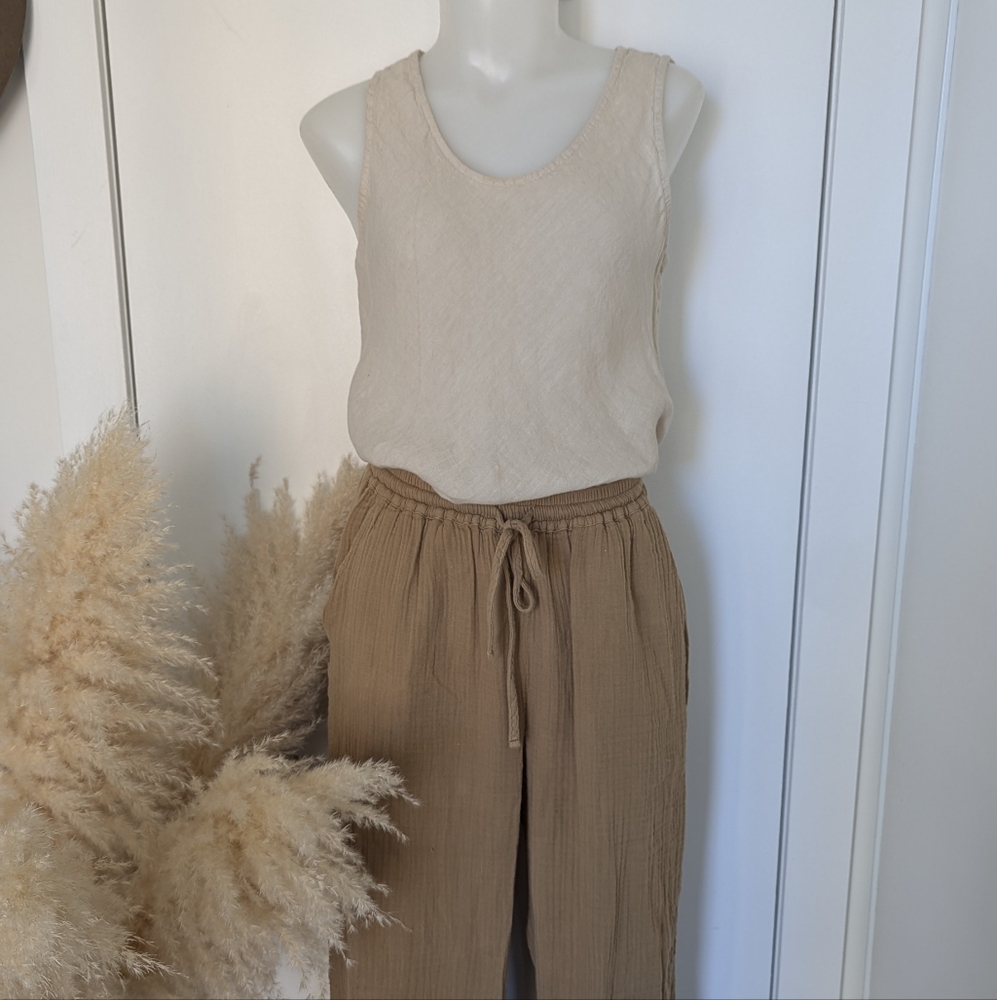 Linen Tank Top - Picture 2 of 3